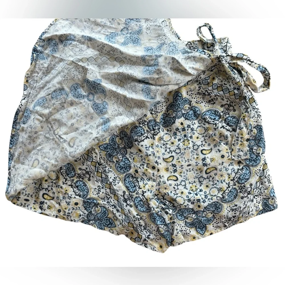 NWT Hollister Paisley Skort